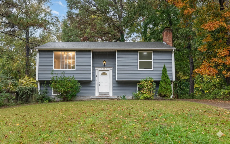 Charlotte House: 8435 othello Place