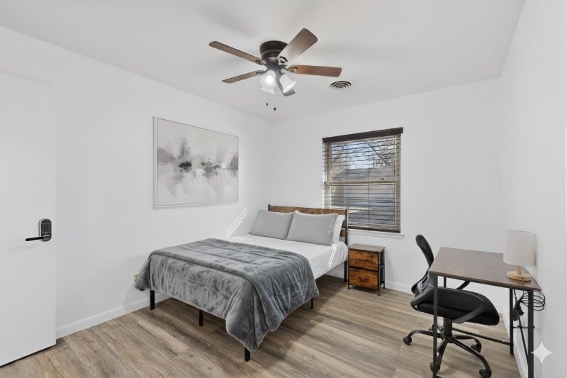 Irving House: 404 Nottingham Dr