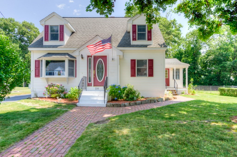 Worcester House: 20 Falcon St