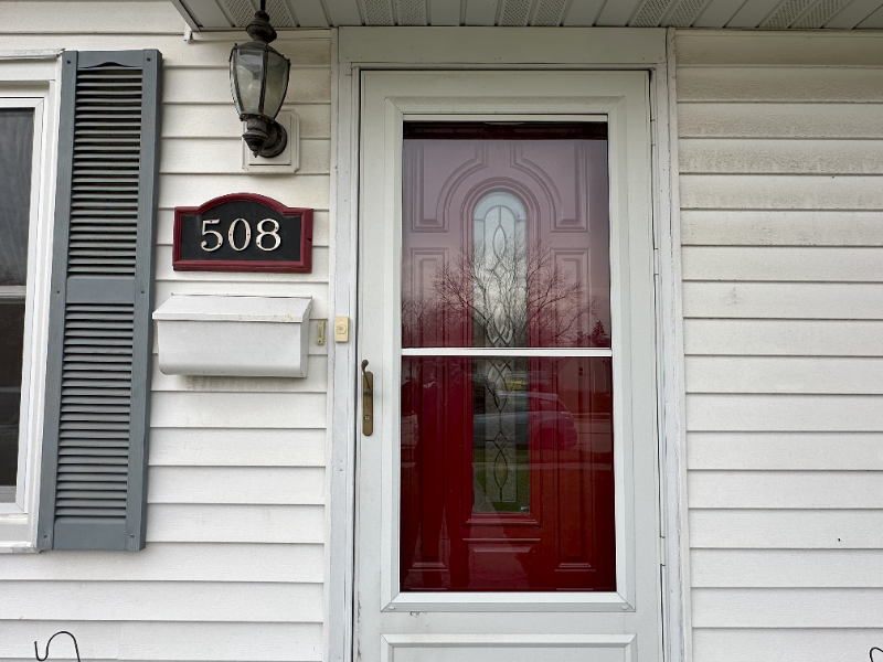 Romeoville House: 508 Kenyon Ave