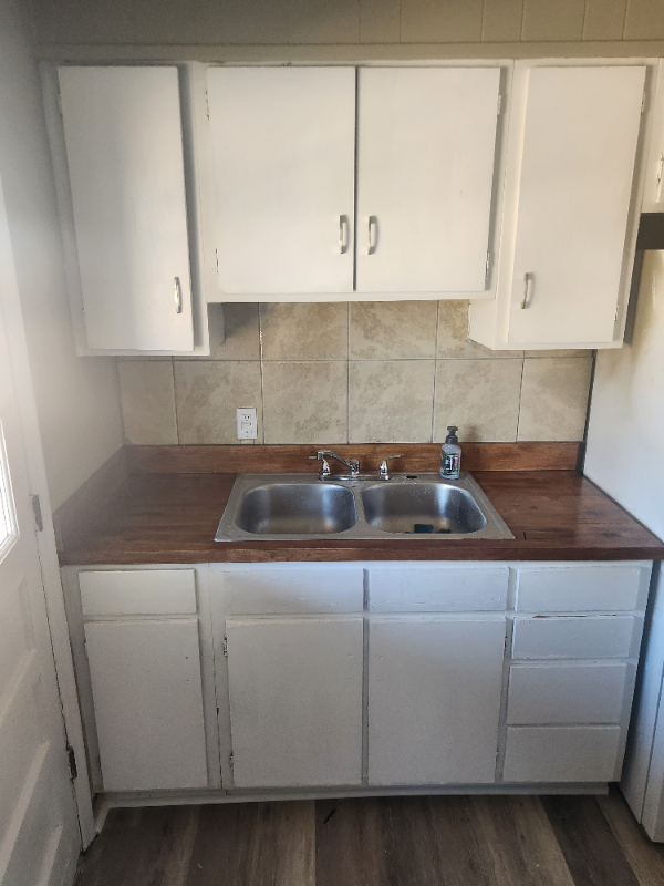 Reidsville Apartment: 196 Industrial Dr