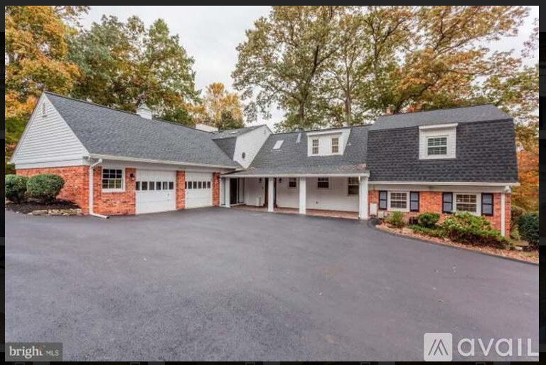 Springfield House: 7110 Ayers Meadow LN