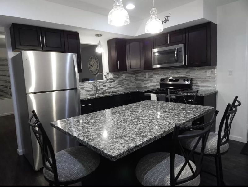 chesterton House: 2018 Washington Ave