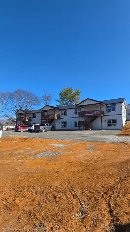 CAMPBELLSVILLE Apartment: 416 South Central Ave