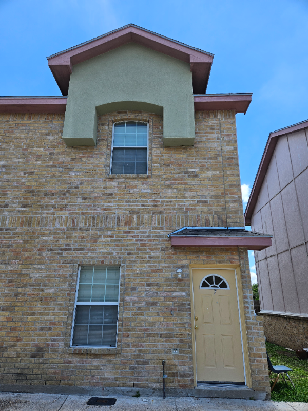 Mission Apartment: 2510 E Business Highway 83