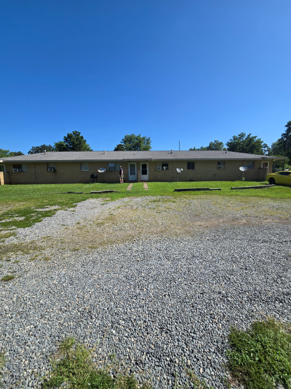 Sherwood Apartment: 2104 Hatcher rd