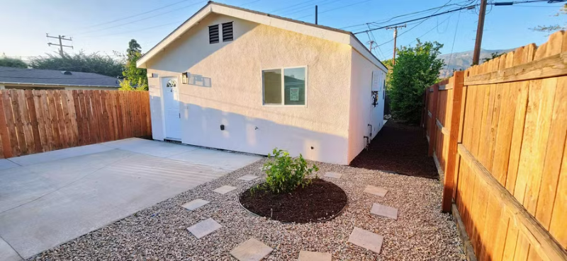 San Bernardino House: 156 E Marshall Blvd #2