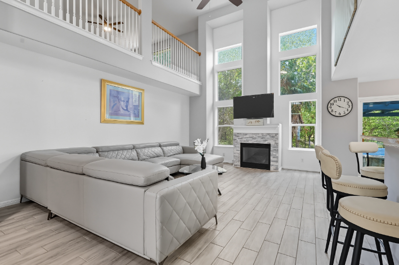 Austin House: 6850 Thistle Hill Way