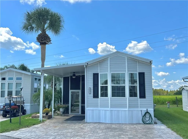 Bowling Green House: 4637 W Palm Drive