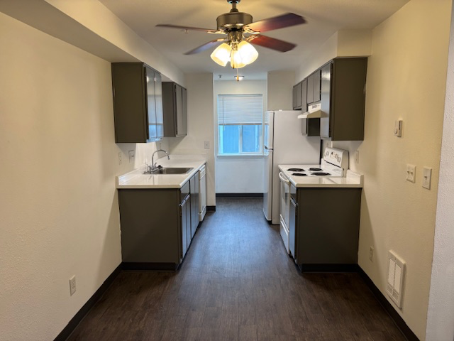 Aloha Apartment: 17420 SW Shaw Street