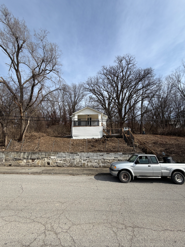 Excelsior Springs House: 625 N Main St