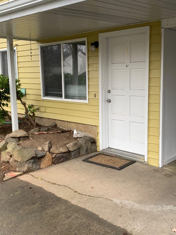 Gresham Apartment: 2755 NE Hogan Drive