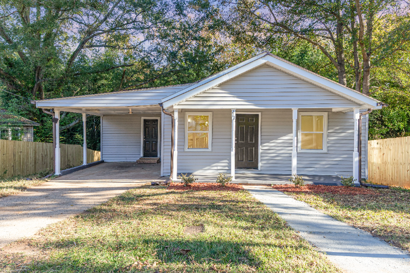 Shelby House: 211 Putnam Str