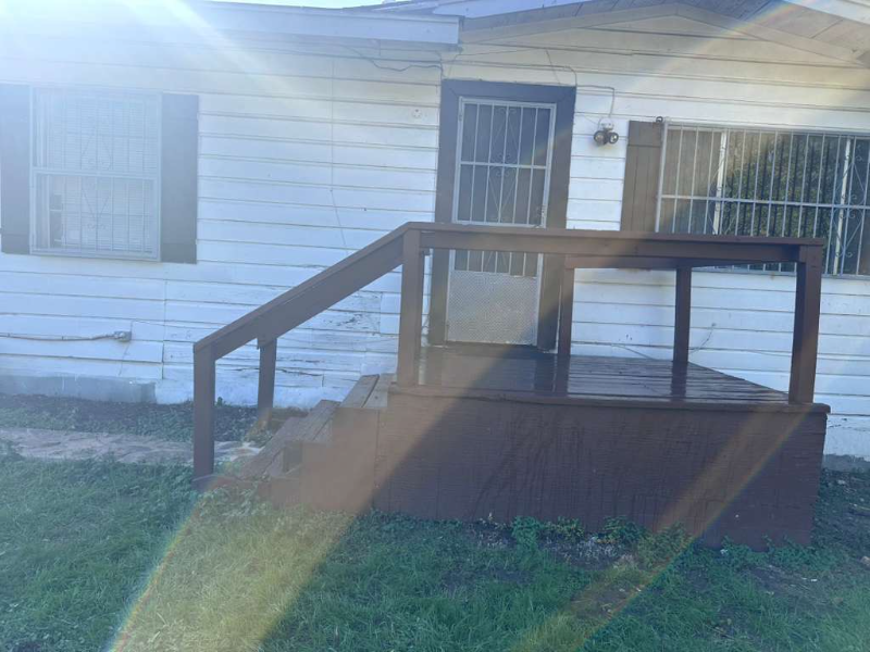 San Antonio House: 5134 Hillburn