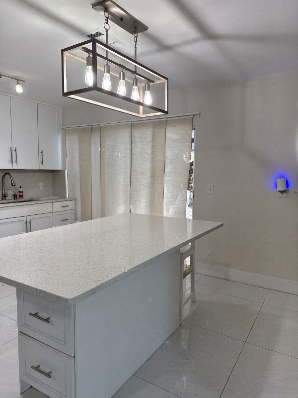 Margate House: 3382 Bonito Ln