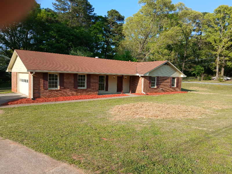 Conyers House: 1850 Brandy Dr SE