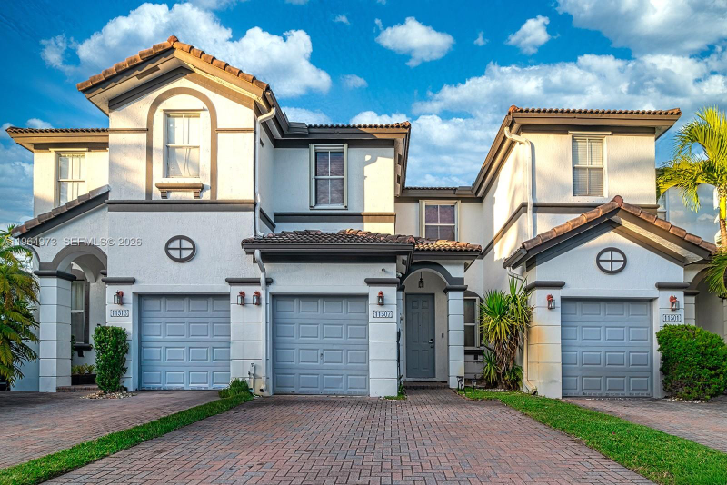 Doral Townhome: 11507 NW 77 st