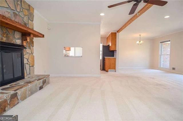 Stone Mountain House: 5547 Prince Phillip way