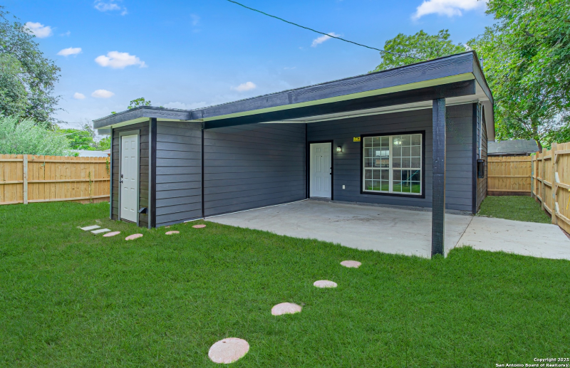 San Antonio Multiplex: 210 N. San Jacinto #2