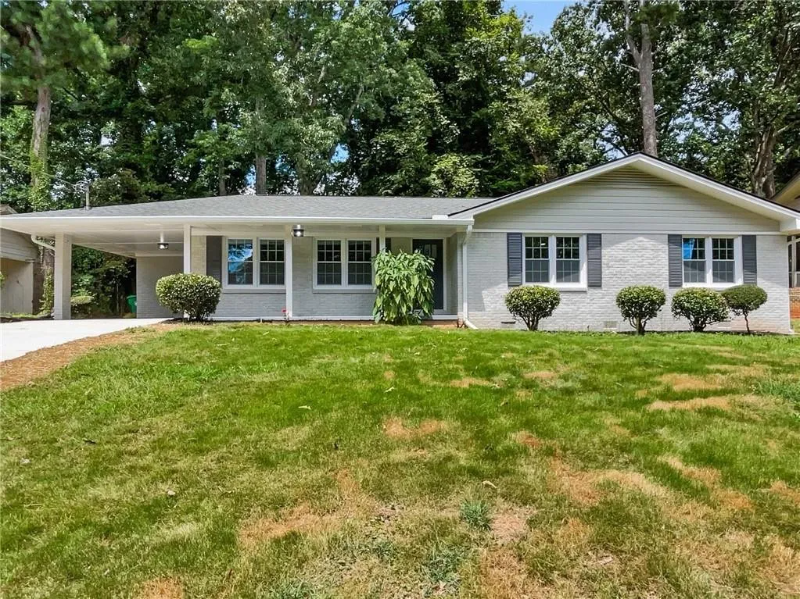 Decatur House: 2685 Rainbow Ridge Rd