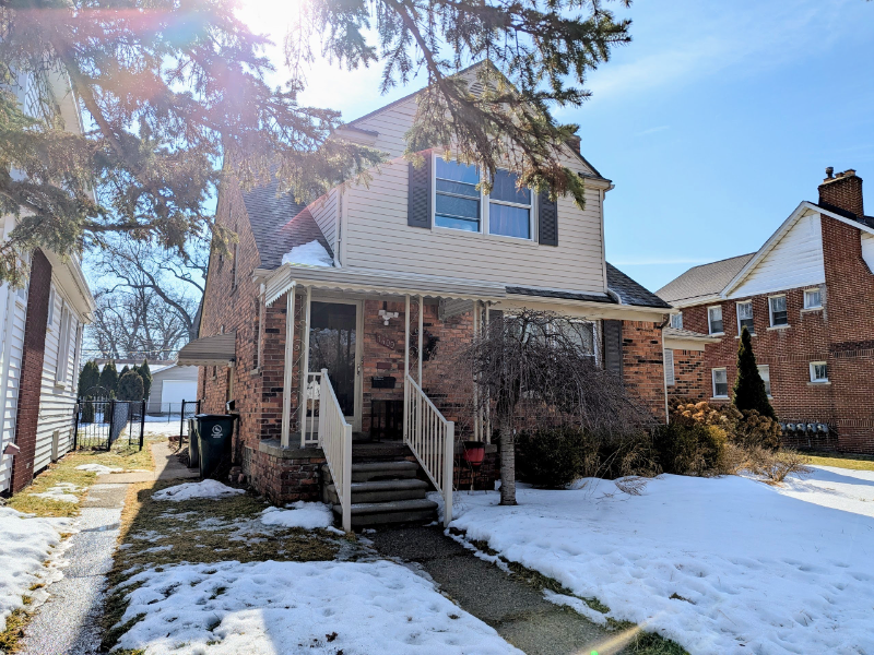 Royal Oak Multiplex: 1409 Catalpa Dr