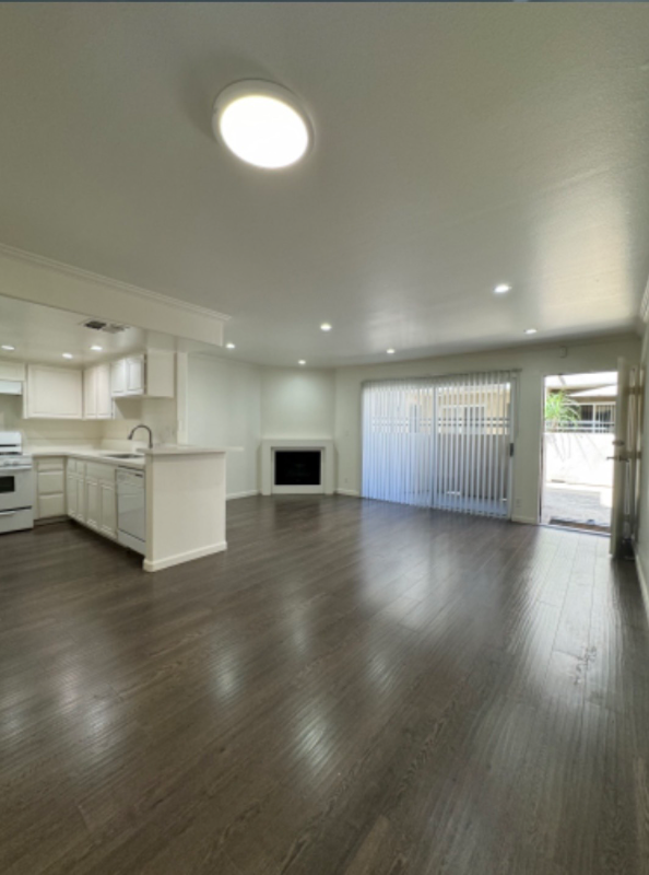 Sherman Oaks Townhome: 13012 Riverside Dr