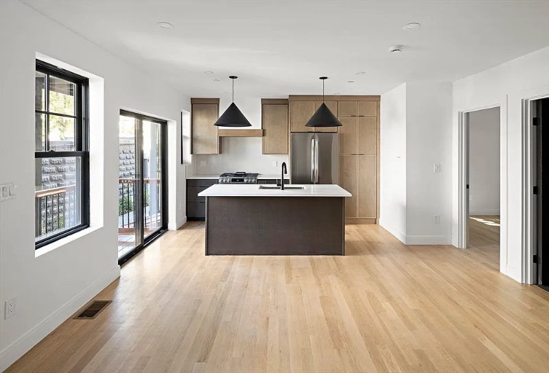 Cambridge Condo: 99 5th St