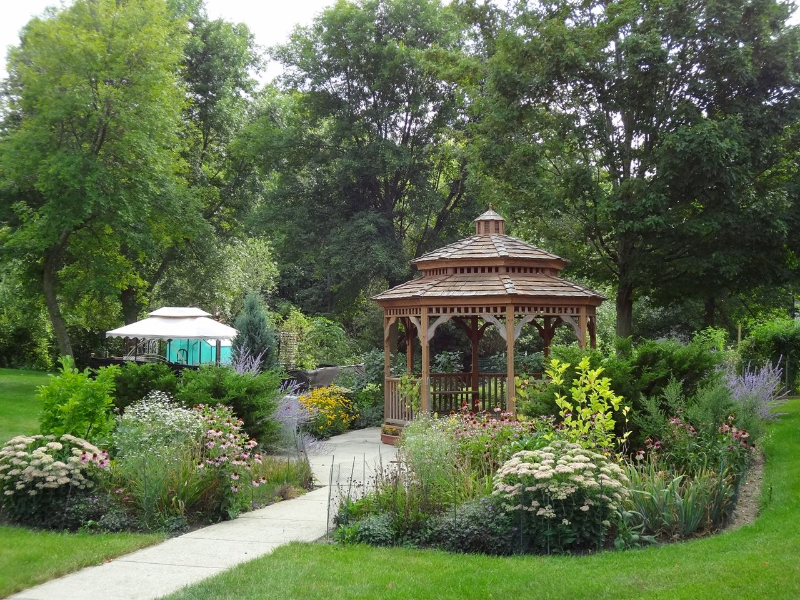 Franklin Apartment: 6320 S 35th St