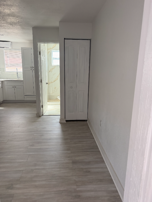 North Fort Myers House: 1817B North Tamiami Trail