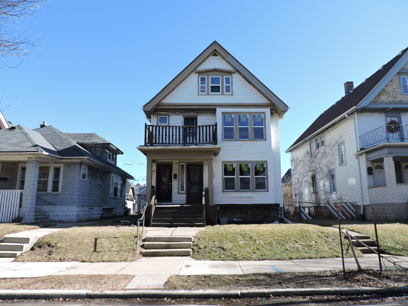 Milwaukee House: 2566 n 40th St