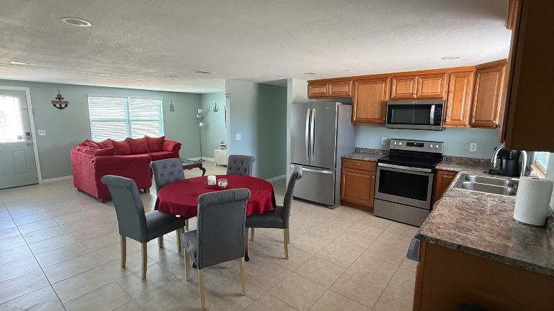 Riverview House: 6620 Grace Sweat Rd