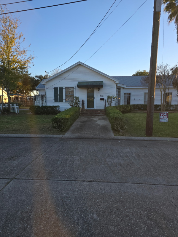 Houma House: 1116 Short Street