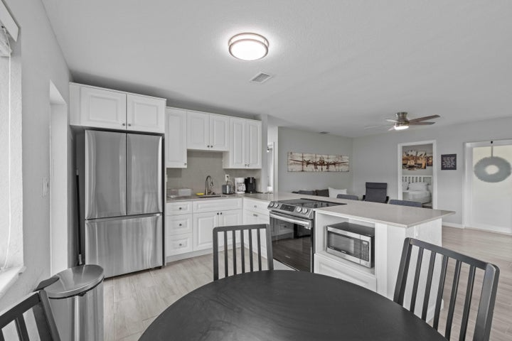 Pompano Beach Townhome: 1007 NE 9th Court