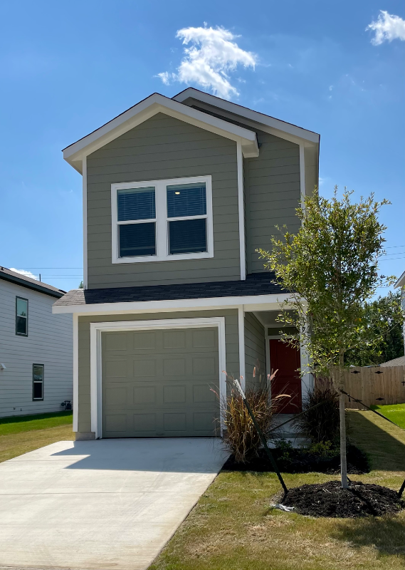 Lockhart House: 67 Trinity Cir