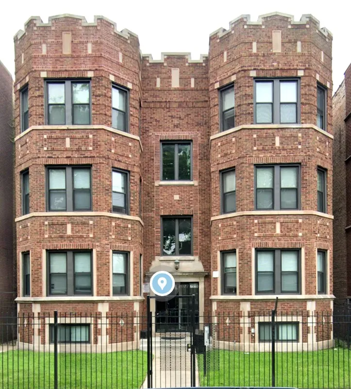 Chicago Apartment: 7918 S Rhodes Ave