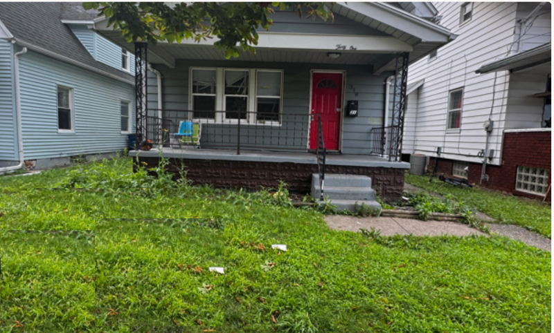 Toledo House: 31 W Oakland