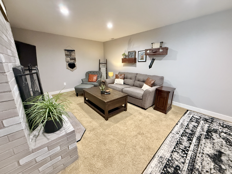 Tigard House: 11230 SW 90th Ave