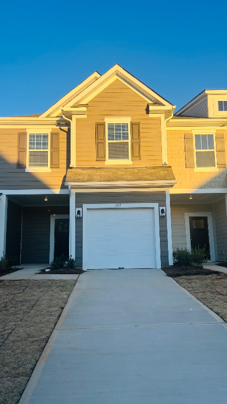 Concord Townhome: 757 Kitfox Dr NW