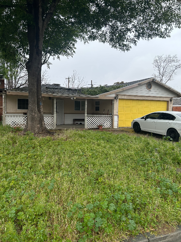 Riverside House: 3490 Burl Drive