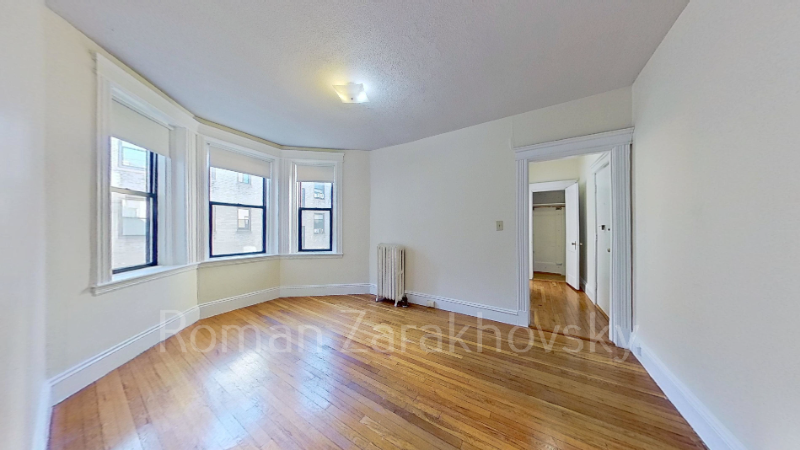 Allston Apartment: 1152 Commonwealth Ave