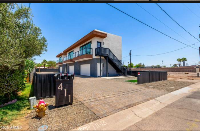 Phoenix Townhome: 411 N 32nd Place