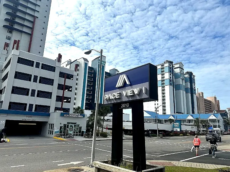 myrtle beach Apartment: 2010 s ocean blvd