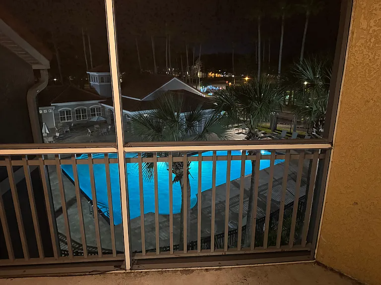 Tampa Condo: 18001 Richmond Pl Dr