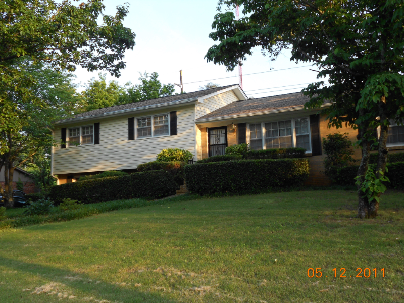 hoover House: 2320 Mountain Oaks Ln