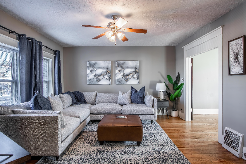 Omaha Multiplex: 3913 Farnam St.