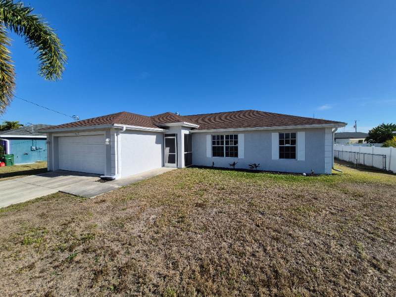 Cape Coral House: 1902 NW 14th Ter