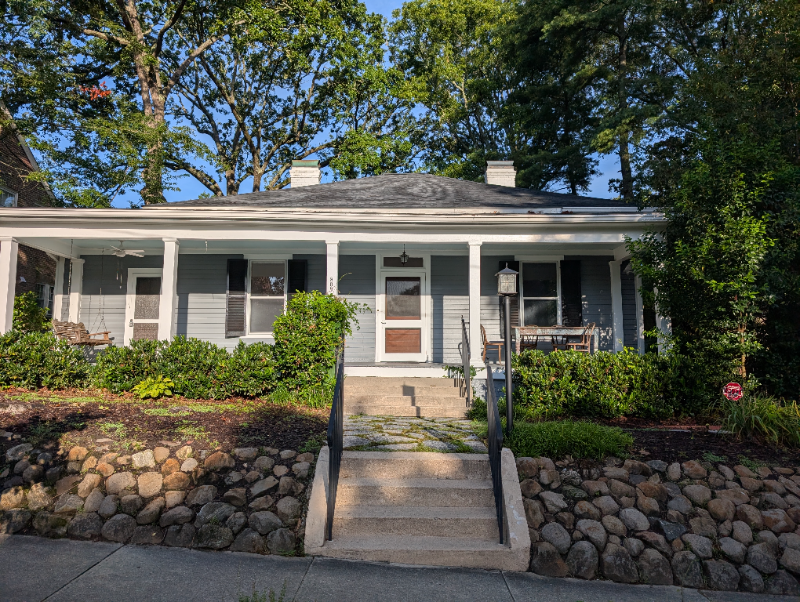 Greensboro House: 809 Simpson St