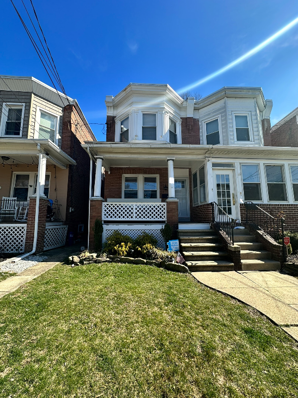collingswood Townhome: 10 W Knight Avenue