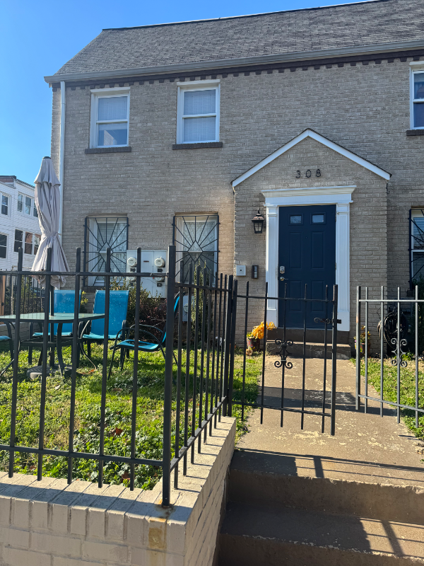 Washington DC Apartment: 308 18th PL NE