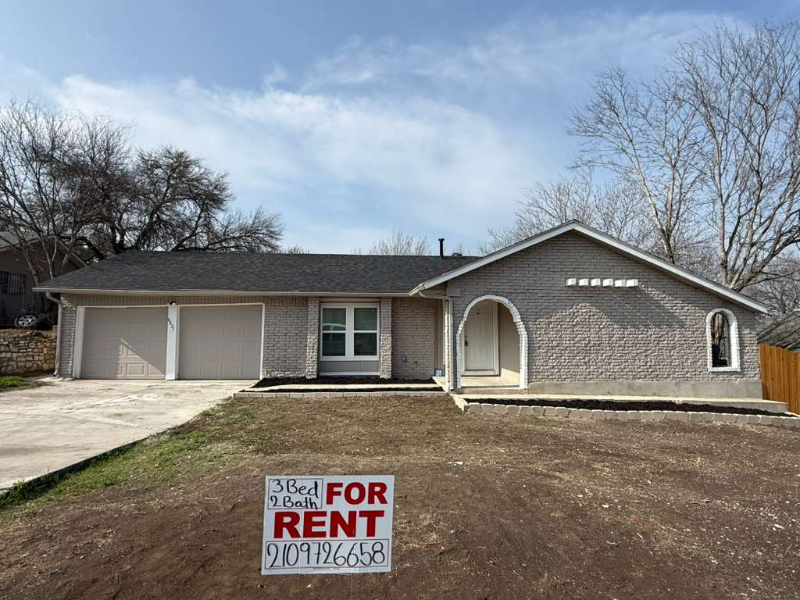 Converse House: 8827 Slumber Ln